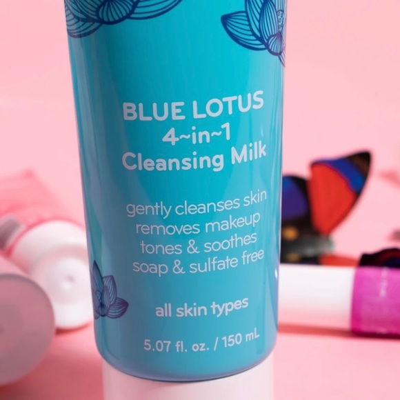 Purlisse Blue Lotus 4-in-1 Cleansing Milk - Picture 5 of 8